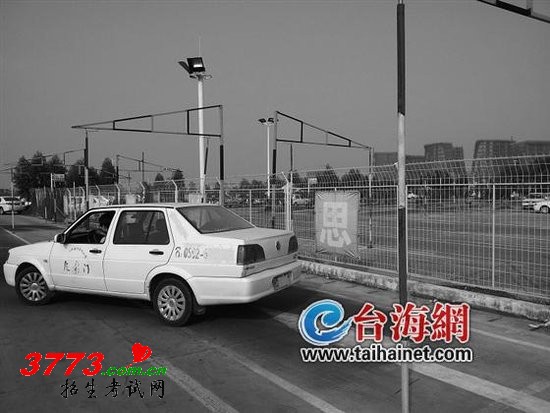 üУ۸51300Ԫ 68007000