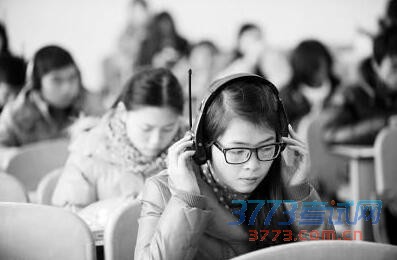 大学英语四六级19日开考 迟到15分钟不许入场
