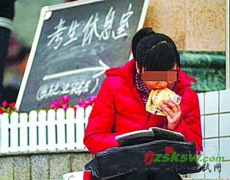 网友怀疑公务员考试泄题 广西人事厅否认(组图)