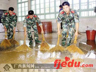 广西全州20个高考考场6月8日被洪水浸泡(图)