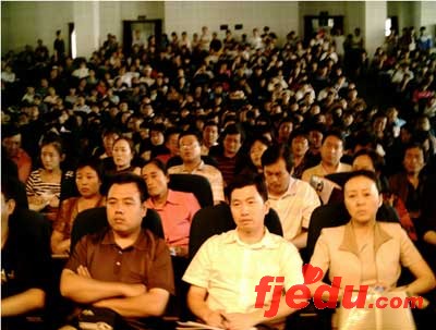 北京邮电大学07年高考在新疆首次招收文科生
