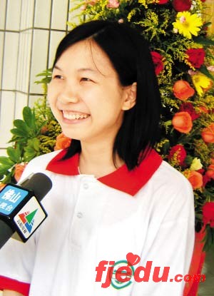 广东07高考总体成绩不错各科状元直击(组图)