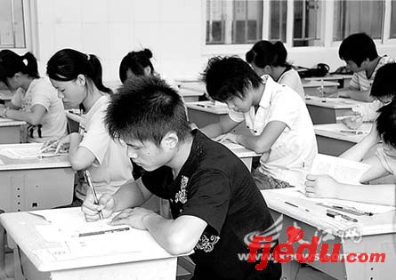 江西省07年高考见闻:三十年变迁尽显人性化