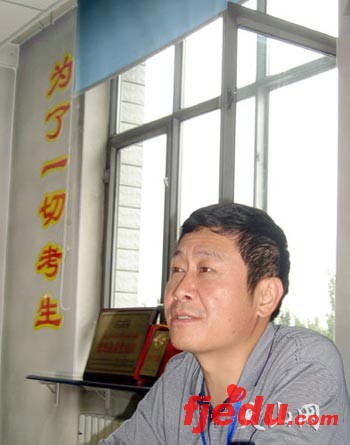 新疆07高考本科一批次录取7月10日开锣(组图)
