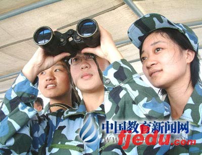 ѧУ԰һķ羰(ͼ)