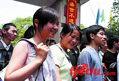 07年高考湖南考生受名校“高招大员”青睐