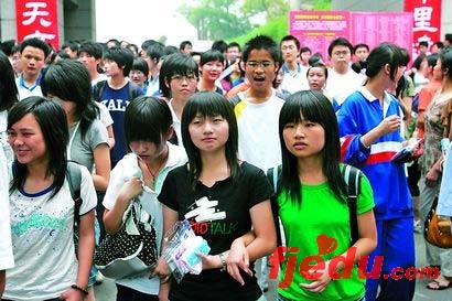 湖南:高考上不了本科院校不妨学门“功夫”