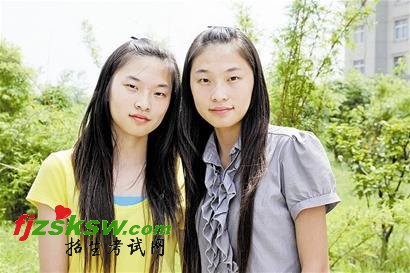 武汉甜美双胞胎新生引关注 姐妹想当空姐(图)