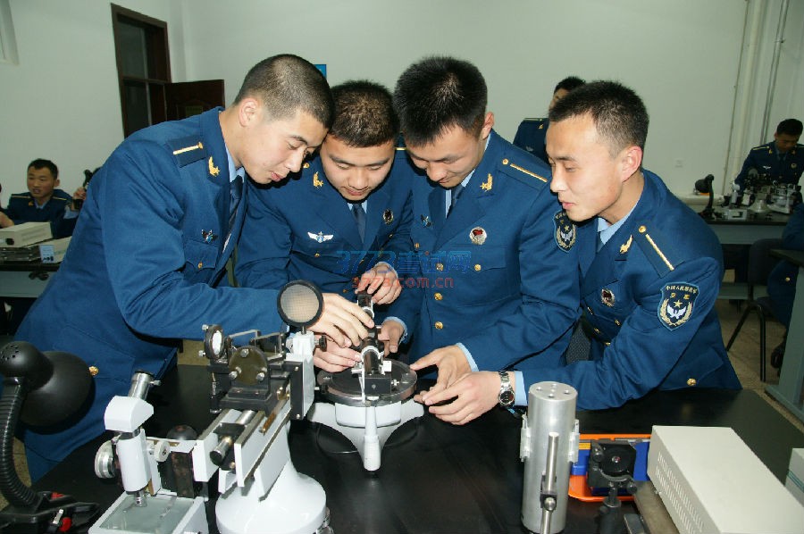 实验课堂.jpg