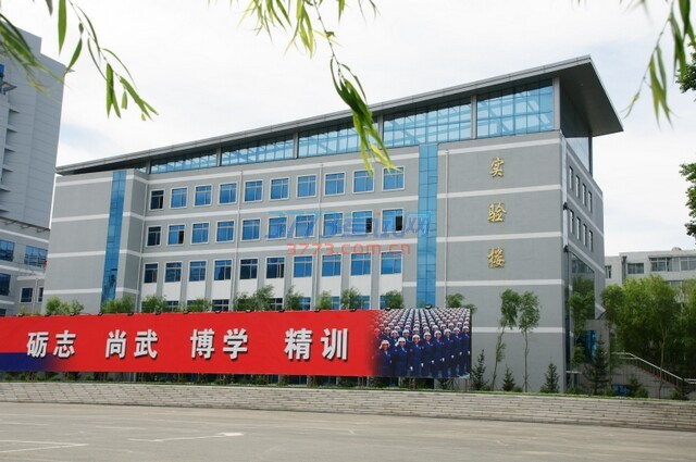 实验楼.jpg