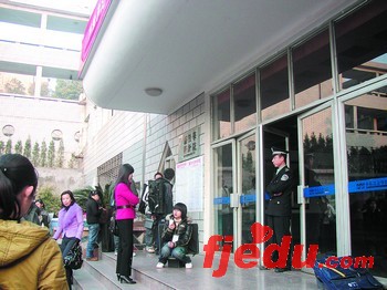 只为能提高“胜算” 美术高考连赶十场不稀奇