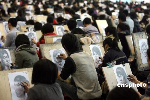 图:山东艺考开幕 7千人同场竞技