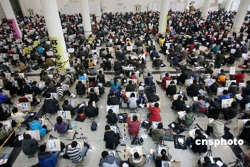 山东艺考考场搬进会展中心(组图)
