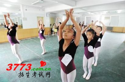 “最靠谱”艺考报名过万5岁幼儿连报三科考级