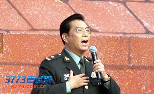 解放军艺校工作人员否认李双江住院:天天到校