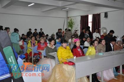 说明: C:\Documents and Settings\Administrator\桌面\2014艺术招生2013.12.27\2013.12.30音乐广编考试\DSC_0861.jpg