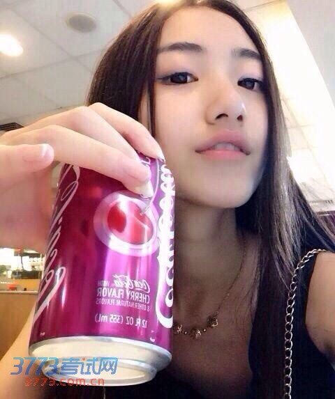 最新北影中戏靓女自拍照