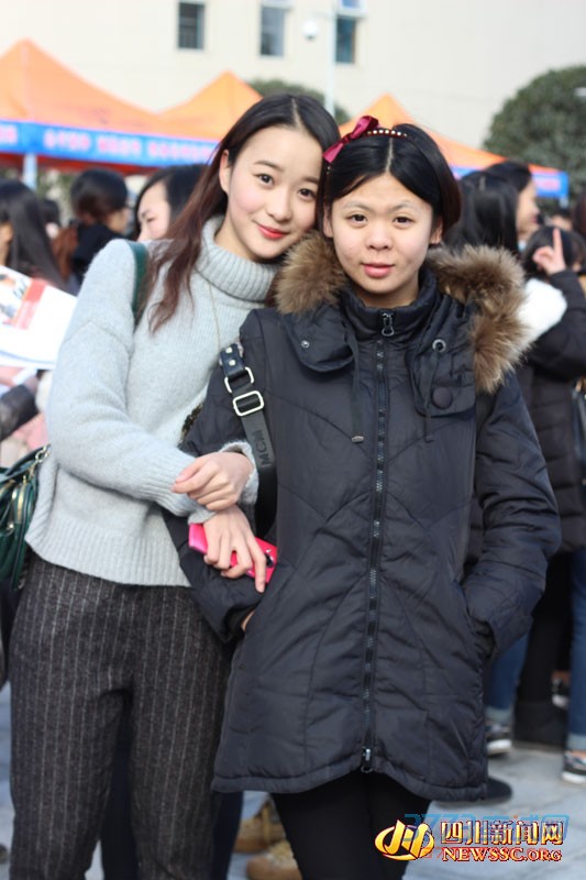 四川艺考撞脸宋慧乔周慧敏 女神范十足