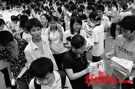 广西南宁中考昨天结束7月8日可查询成绩(图)