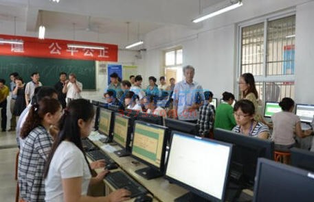 中招的各批次最低控制分数线将和考生成绩同时公布,7月10日将迎来揭榜时刻